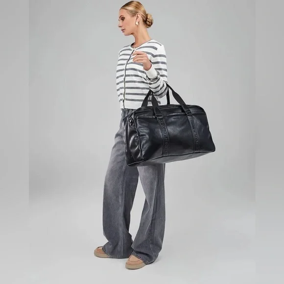 NWT David Jones Black Leather Travel Duffle Bag Gym Weekender 20x11x9 in - Picture 11 of 11